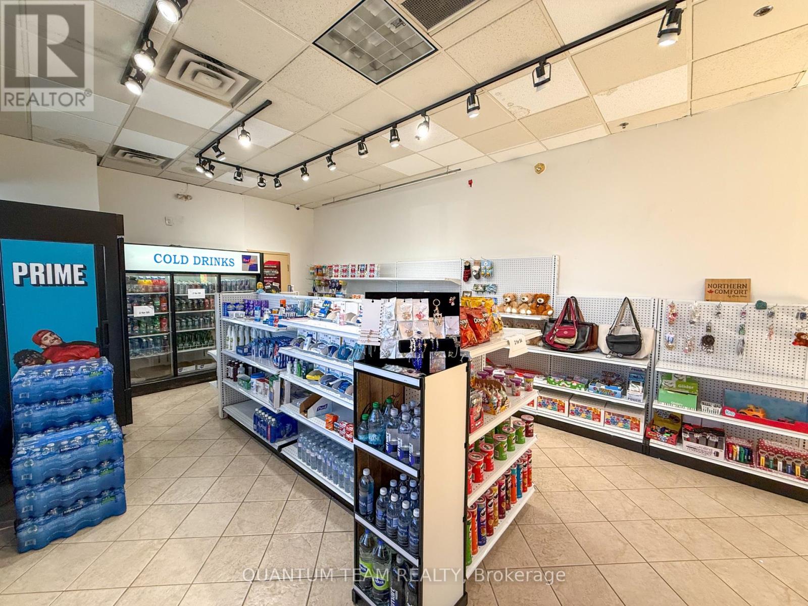 117-495-YORK-ROAD-continues-running-shop-sell.jpg